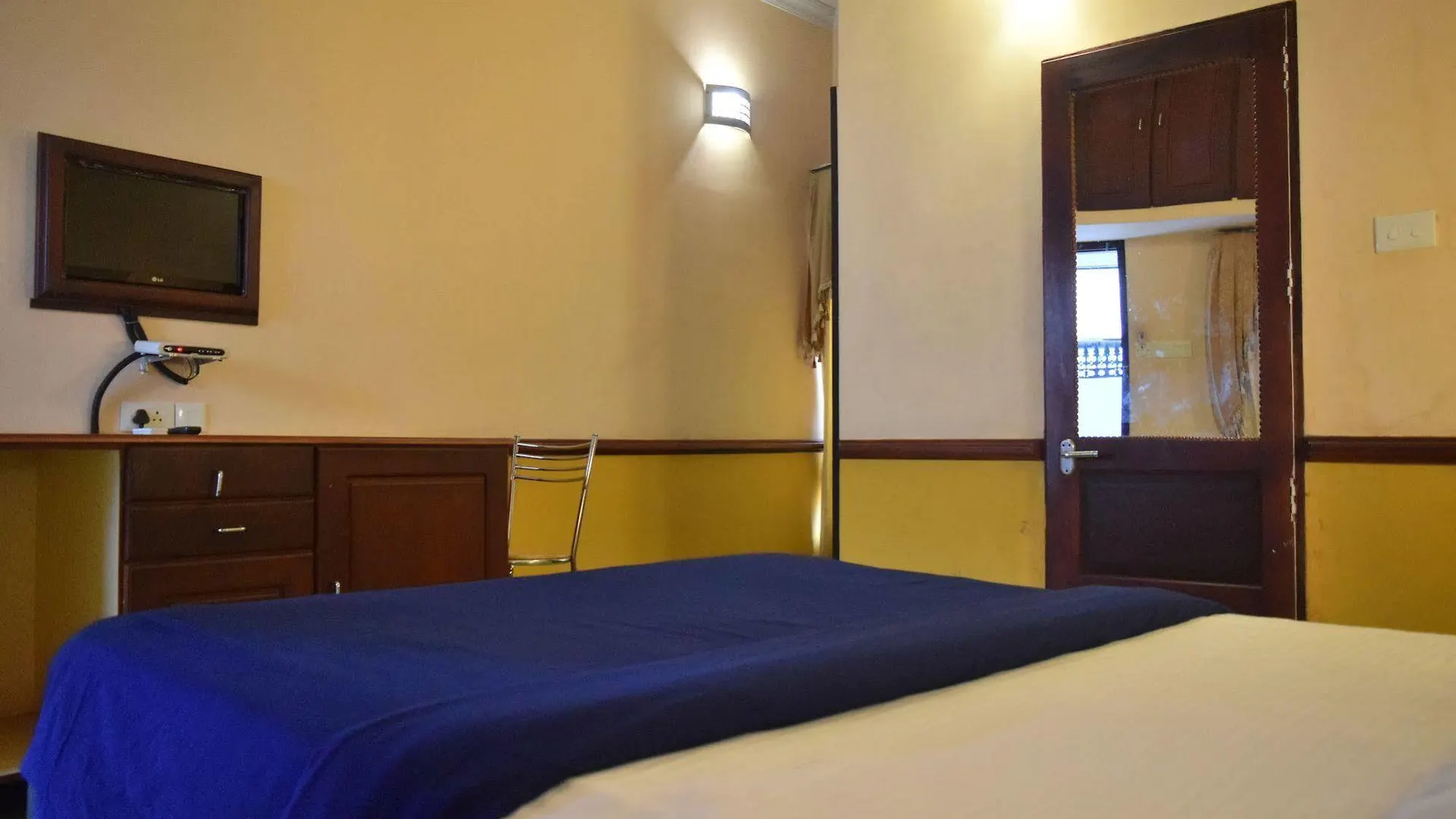 Vedanta Wake Up-Helipad North Cliff Hotel Varkala 2*,
